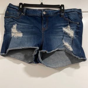 Torrid size 18 stretch cut off denim shorts size 18